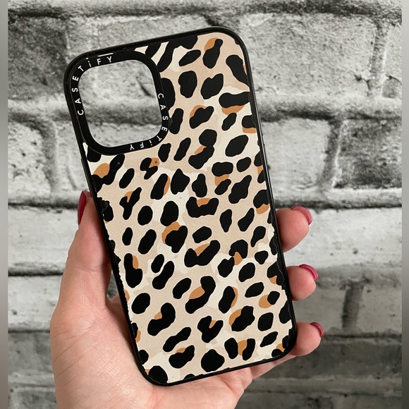 Casetify iPhone 12/12 Pro - Picture 1 of 3
